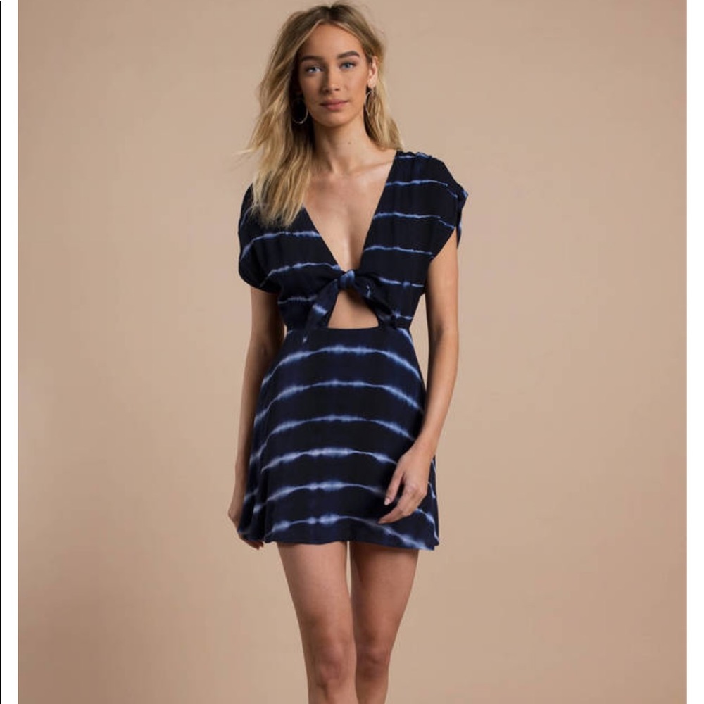 Tobi BONNIE BLUE FRONT TIE SKATER DRESS